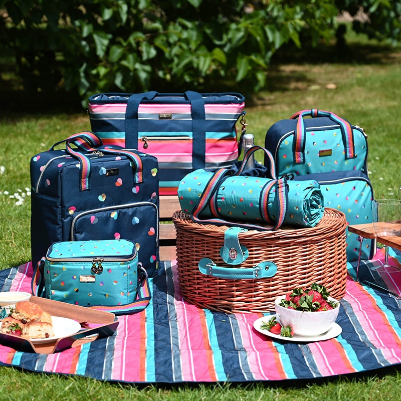 Beau & Elliot: Picnic Ready